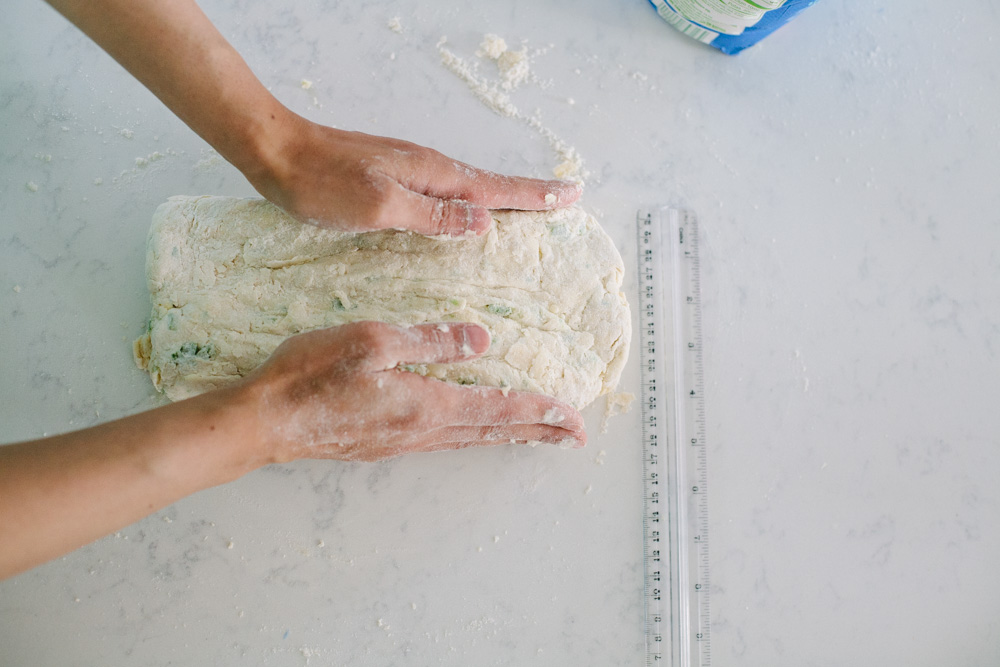 how to make jarlsberg jalapeno biscuits 