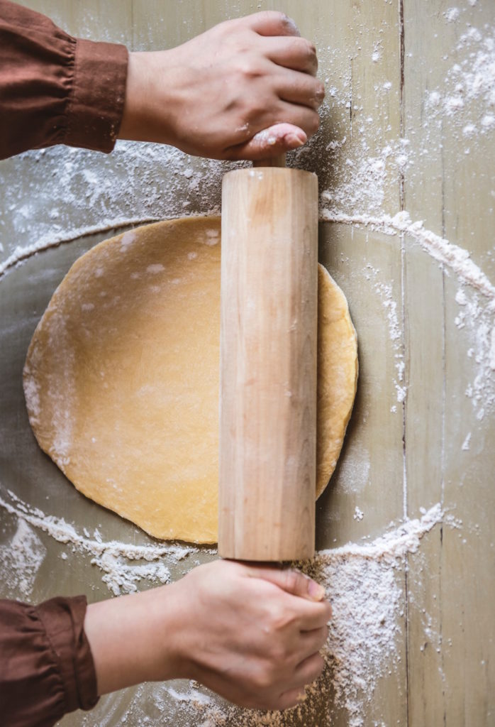 Resources to help you want to make an all-butter pie crust / Go Eat Your Bread with Joy