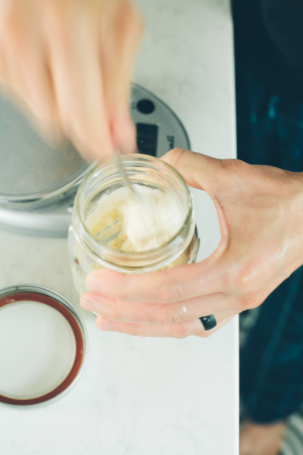 Feeding a sourdough starter without having to discard: a method / Go Eat Your Bread with Joy
